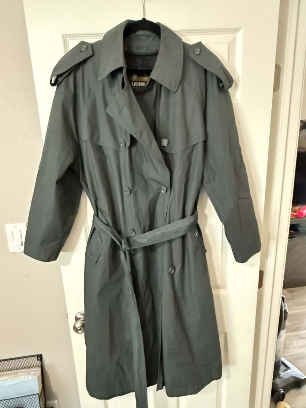 Vintage London Fog Men Green Double Breasted Belted Trench Coat Size 38 REG M/L